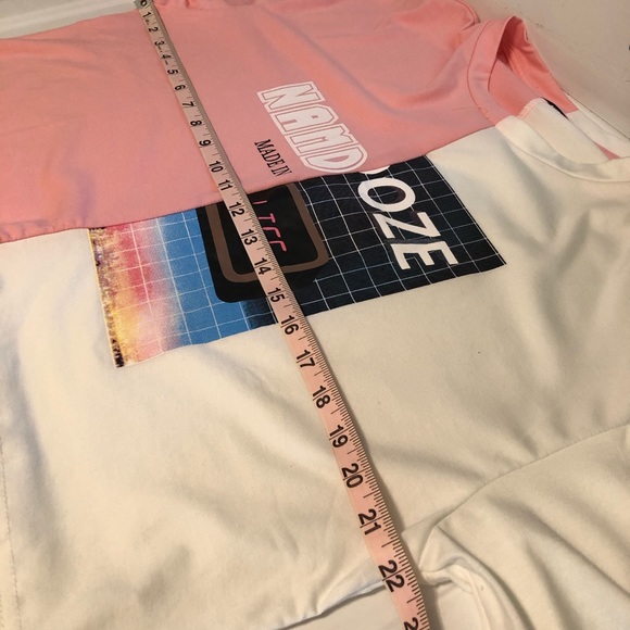 SOLD SHEIN Colorblock Namdoze Graphic Step-Hem Tee - Picture 7 of 7